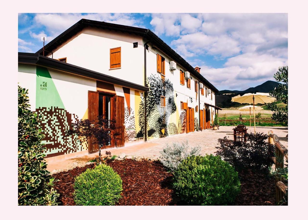Agriturismo Il Riccio Монтикио Екстериор снимка